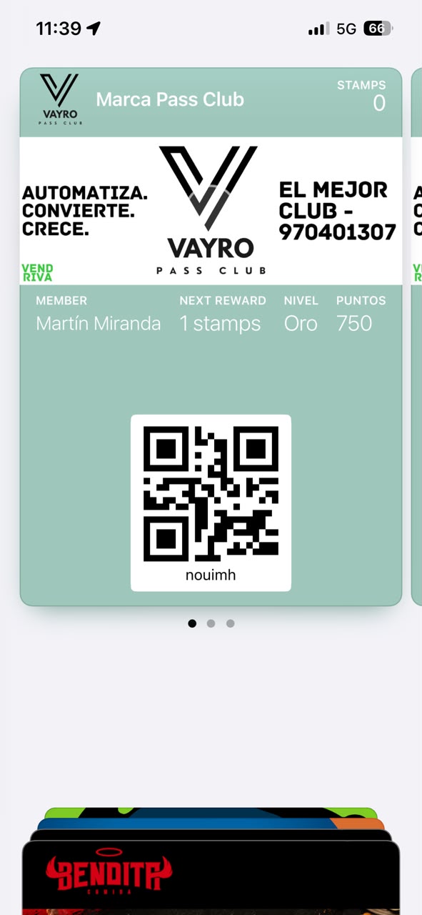 Tarjeta AiFlou Club real mostrada en la billetera digital del teléfono